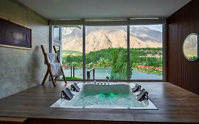 Tibet Hotel